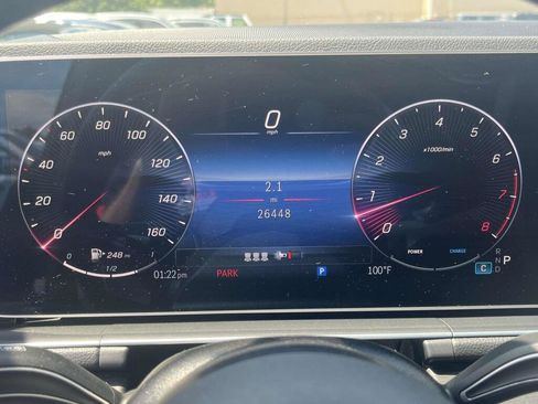 Used 2025 Mercedes-Benz GLE 350 4MATIC w/ AMG Line Exterior image 3