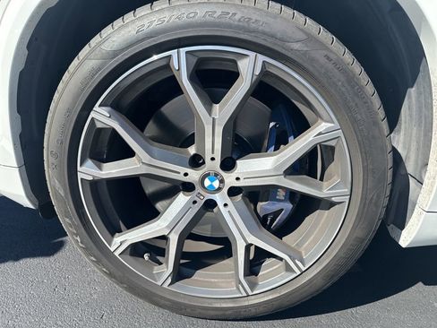 Used 2020 BMW X5 xDrive40i w/ M Sport Package image 9