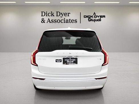 New 2025 Volvo XC90 T8 Core w/ Protection Package AWD/4WD image 3