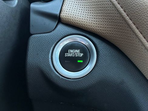 Used 2024 Chevrolet Equinox Premier AWD/4WD image 25