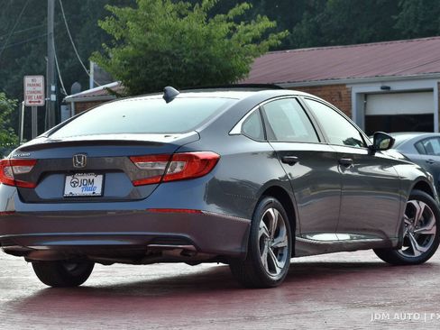 Used 2018 Honda Accord EX image 5