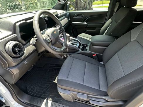 Used 2026 Chevrolet Colorado W/T w/ WT Custom Package RWD image 7