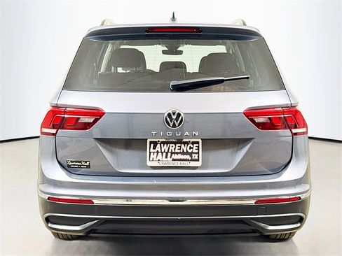 Used 2024 Volkswagen Tiguan S image 5