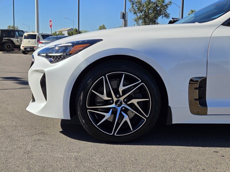 Used 2022 Kia Stinger GT-Line w/ Sun & Sound Package RWD image 10