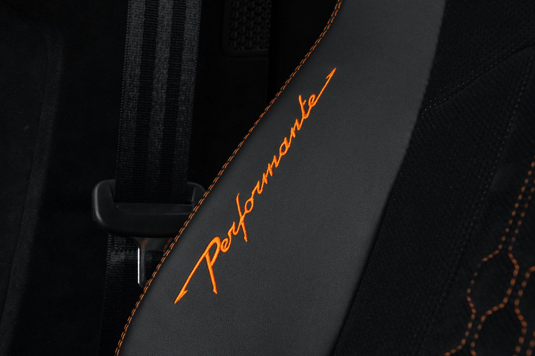 Used 2024 Lamborghini Urus Performante AWD/4WD image 51