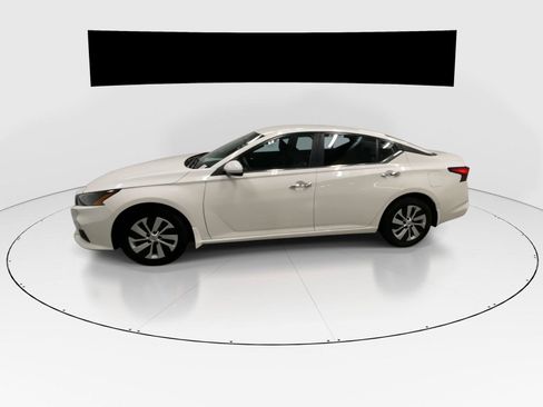 Used 2022 Nissan Altima 2.5 S FWD image 6