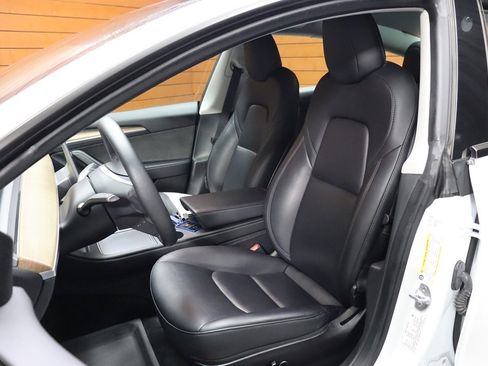 Used 2023 Tesla Model 3 Standard Range RWD image 32