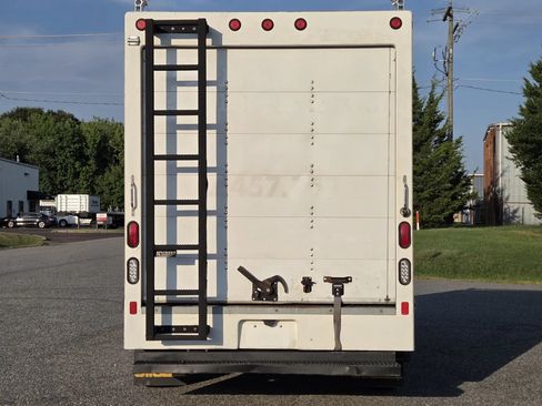 Used 2013 Ford E-350 and Econoline 350 Super Duty RWD image 26