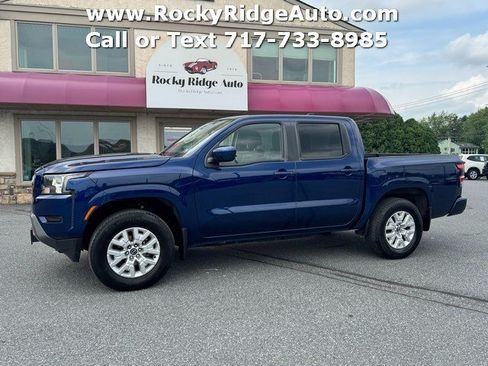 Used 2023 Nissan Frontier SV w/ Tow Package AWD/4WD image 4