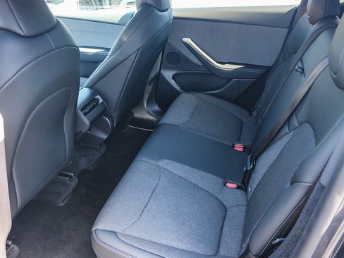Used 2026 Tesla Model Y 2WD image 19