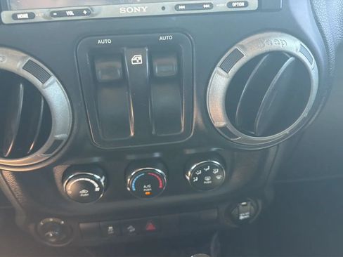 Used 2013 Jeep Wrangler Sport AWD/4WD image 24