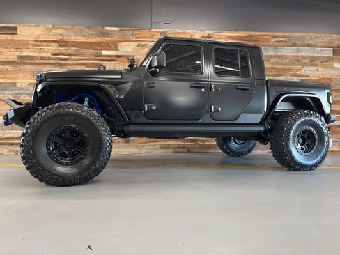 Used 2020 Jeep Gladiator Rubicon AWD/4WD image 24