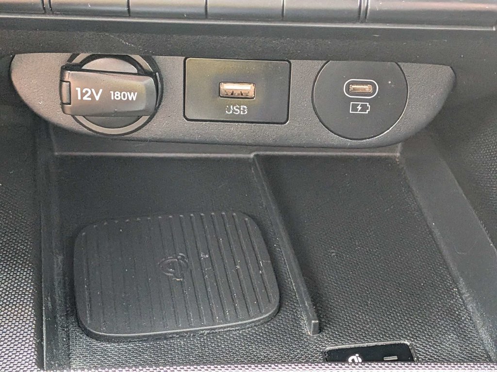 Certified 2025 Hyundai Elantra SEL FWD image 31