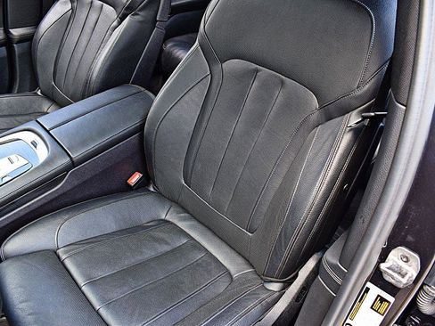 Used 2019 BMW 740i w/ Executive Package RWD image 16