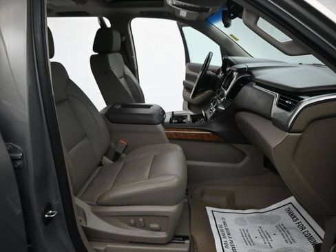 Used 2019 Chevrolet Suburban Premier AWD/4WD image 29