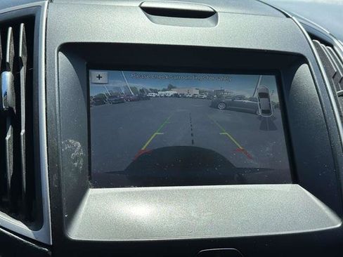 Used 2019 Ford Edge SEL w/ Equipment Group 201A AWD/4WD image 21