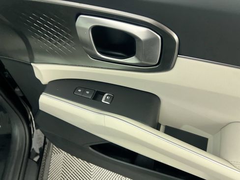 Certified 2023 Kia Sorento EX FWD image 32