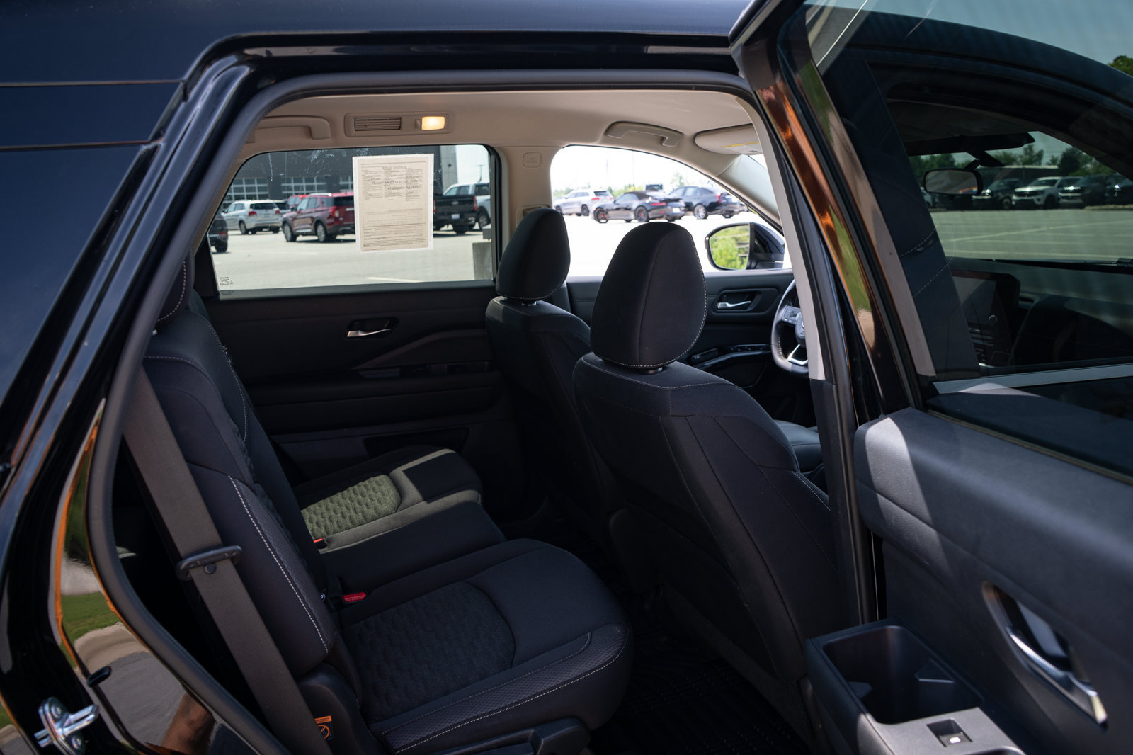 Used 2022 Nissan Pathfinder SV FWD image 21