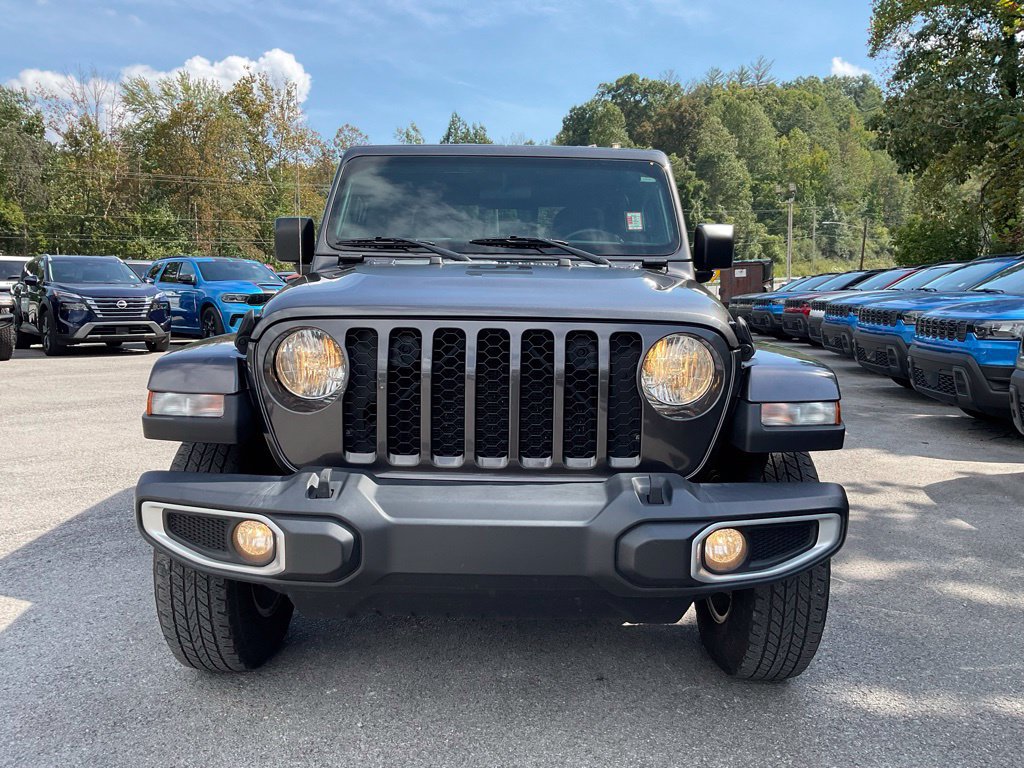 Used 2022 Jeep Gladiator Sport AWD/4WD image 2