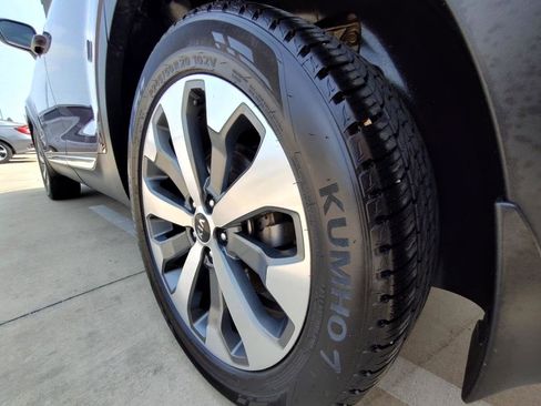 Used 2020 Kia Telluride S w/ S 8 Passenger Seating Package FWD image 11