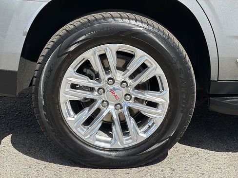 Used 2024 GMC Yukon SLT RWD image 32