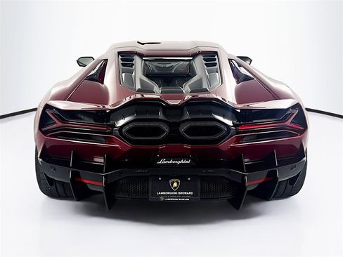 Used 2024 Lamborghini Revuelto image 6