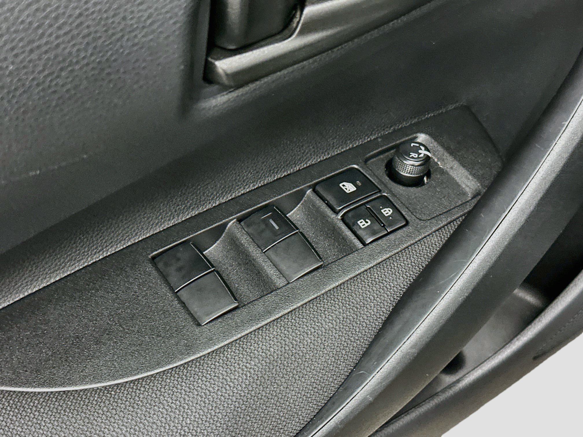 Used 2026 Toyota Corolla LE FWD image 15