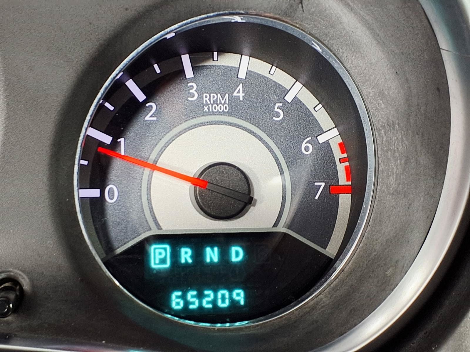 Used 2011 Chrysler 200 Limited FWD image 18