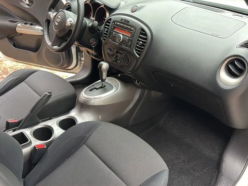 Used 2014 Nissan Juke S image 16