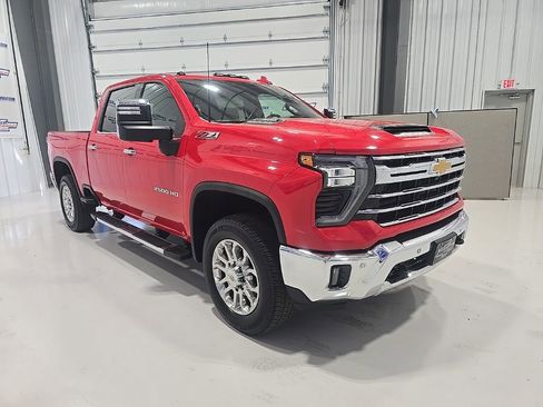 Used 2024 Chevrolet Silverado 2500 LTZ w/ LTZ Premium Package image 11