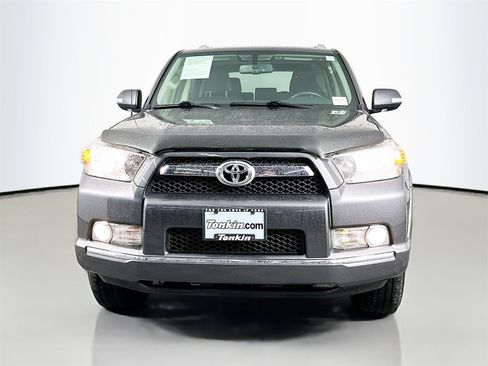 Used 2011 Toyota 4Runner SR5 w/ Convenience Pkg image 2