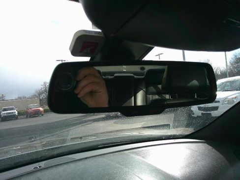 Used 2018 Chrysler 300 S image 11