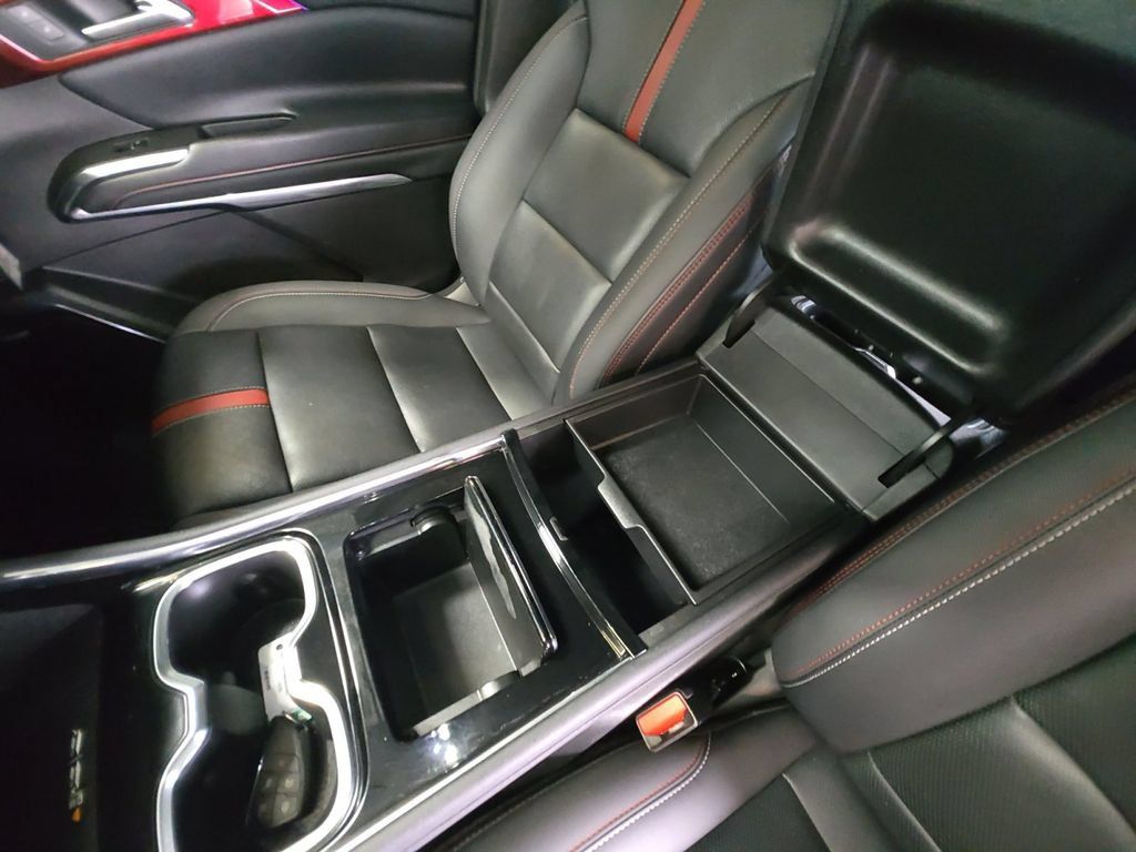 Certified 2025 Chevrolet Traverse RS w/ LPO, Floor Liner Package AWD/4WD image 26