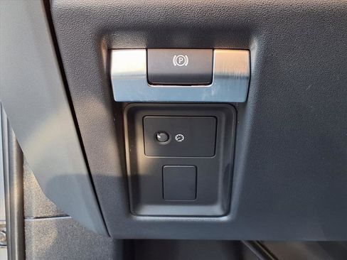 Used 2023 Land Rover Defender 90 X image 15