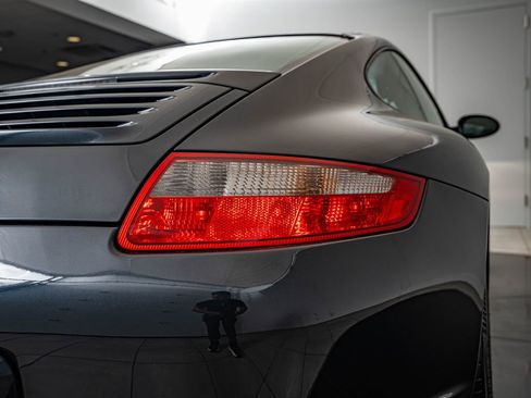 Used 2005 Porsche 911 Carrera RWD image 19