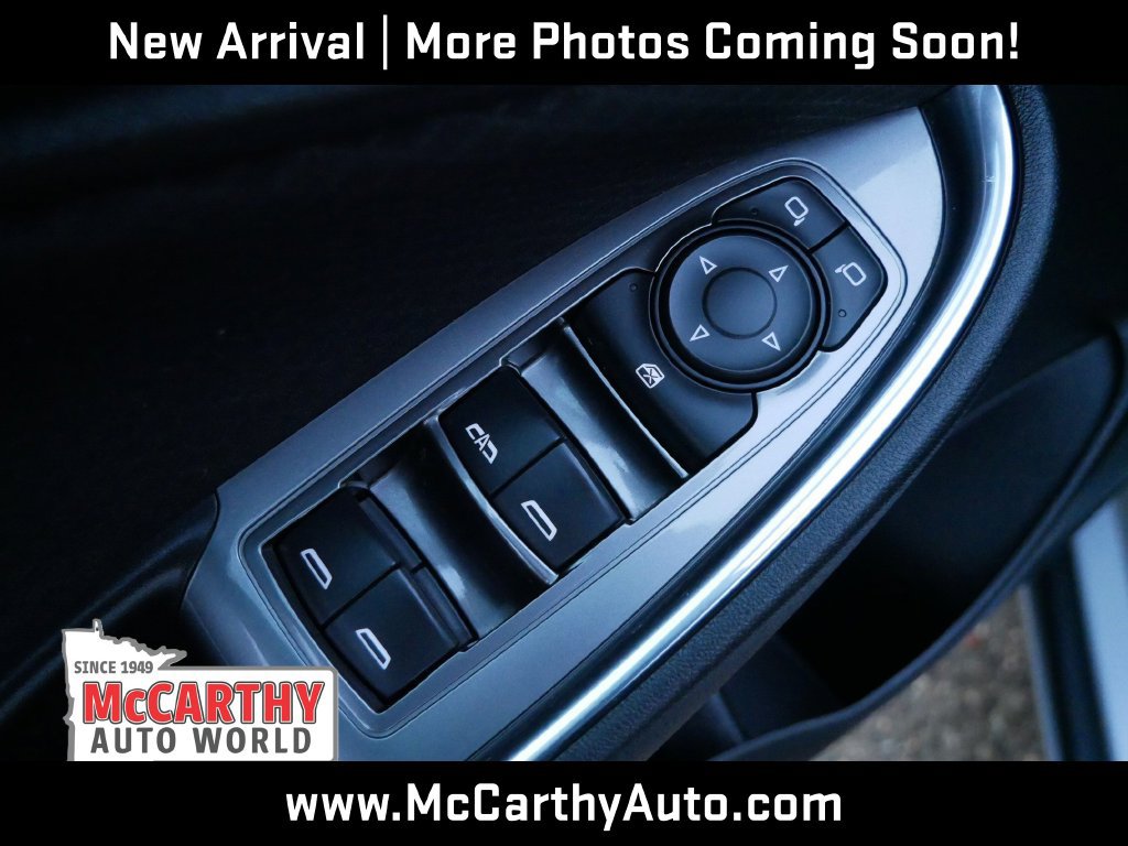 Used 2016 Chevrolet Malibu LT FWD image 13