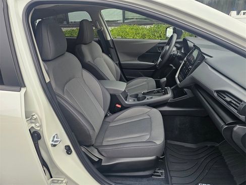 Used 2025 Subaru Crosstrek 2.0i Premium image 11