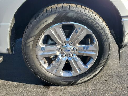Used 2018 Ford F150 XLT w/ Equipment Group 302A Luxury RWD image 31