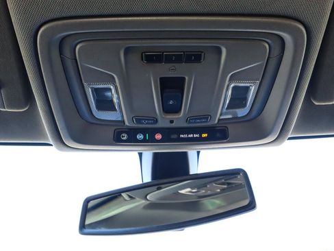 Used 2019 Chevrolet Silverado 1500 LTZ image 33