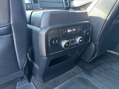 Used 2018 Ford Expedition Limited w/ Equipment Group 301A image 27