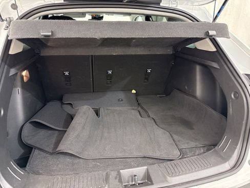 Used 2025 Chevrolet Trax LT w/ LT Convenience Package FWD image 10