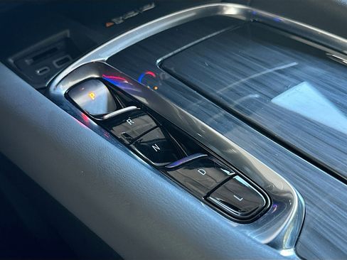 Used 2024 Buick Enclave Essence w/ Sport Touring Edition image 16