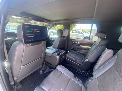 Used 2024 Chevrolet Tahoe High Country w/ Premium Package AWD/4WD image 23