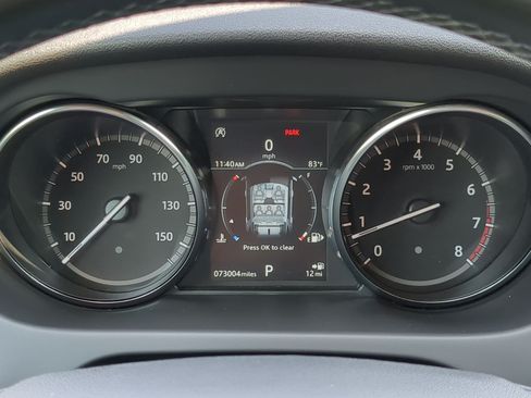 Used 2019 Land Rover Discovery Sport SE AWD/4WD image 14