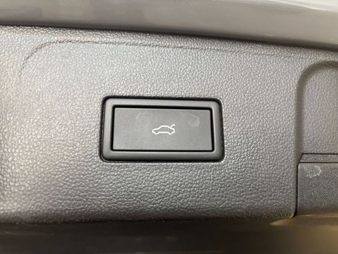 Used 2026 Volkswagen Atlas SE FWD image 20