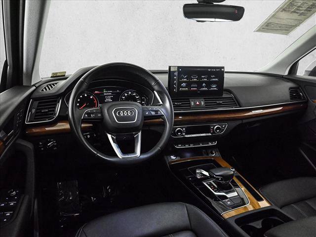Used 2023 Audi Q5 2.0T Premium w/ Convenience Package AWD/4WD image 19