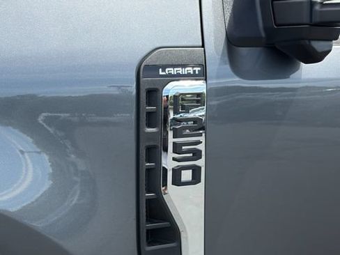 New 2026 Ford F250 Lariat w/ FX4 Off-Road Package AWD/4WD image 11