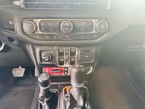 Used 2026 Jeep Wrangler Unlimited Rubicon image 24