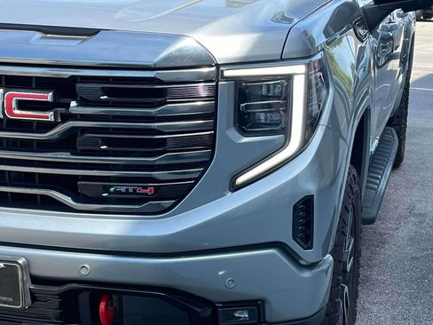 Used 2024 GMC Sierra 1500 AT4 w/ Technology Package AWD/4WD image 9