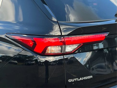 Used 2023 Mitsubishi Outlander SEL 40th Anniversary AWD/4WD image 33